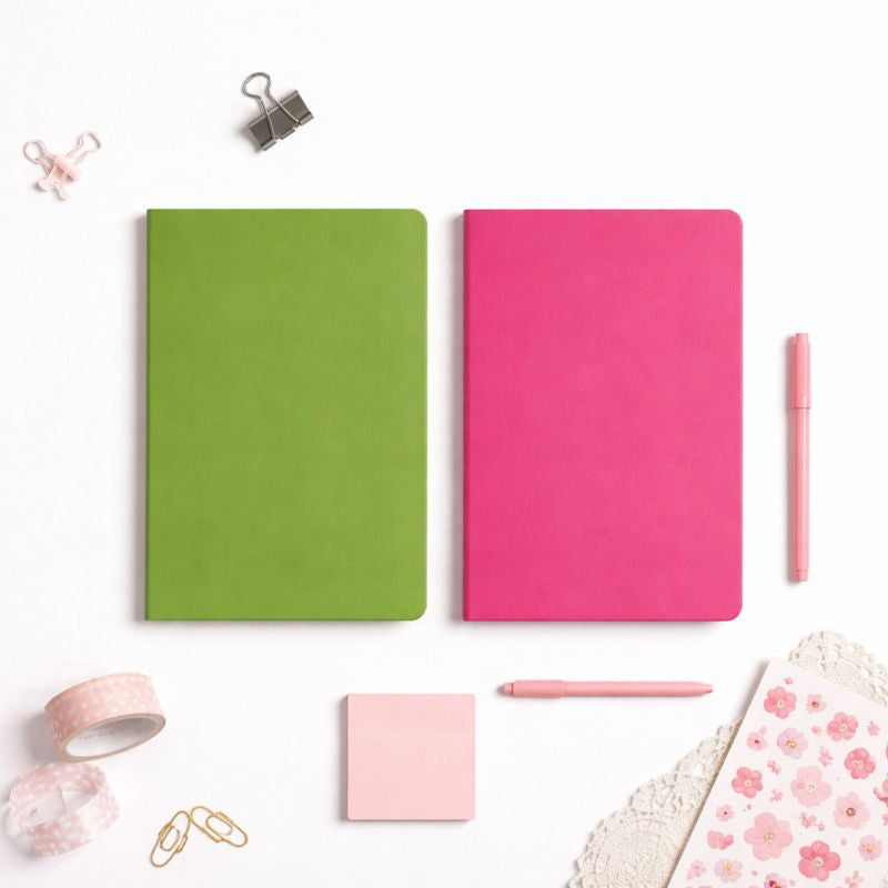 📓 🌸 Cuaderno Rosa – “El amor es una oración”.