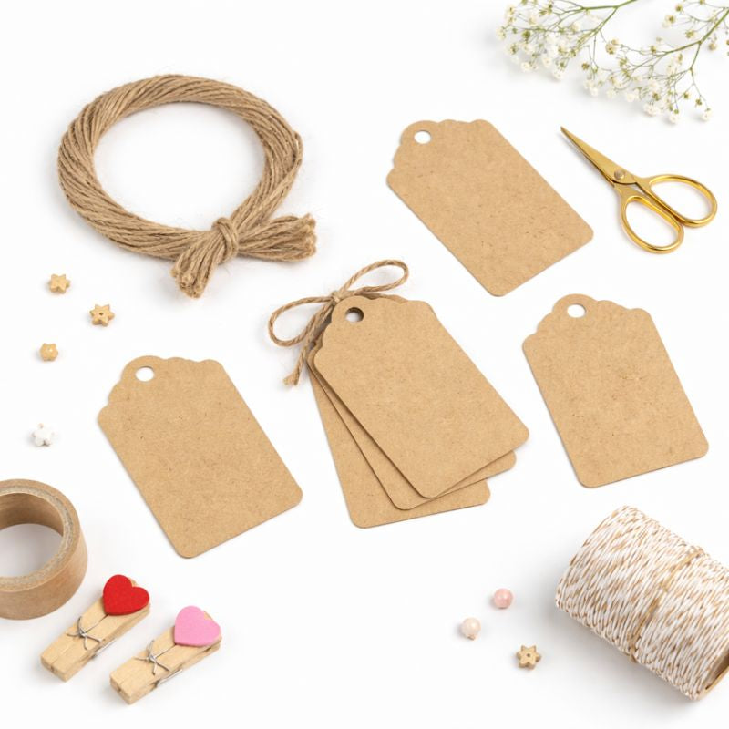 📜 Pequeñas tarjetas Kraft con hilo natural